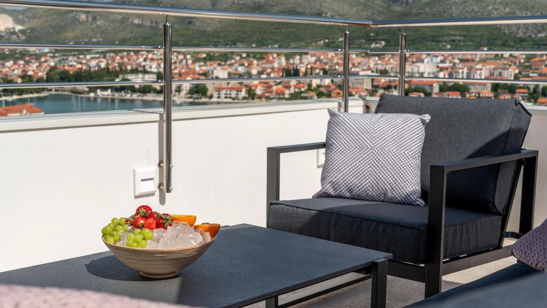 Villa Amazing View 트로기르